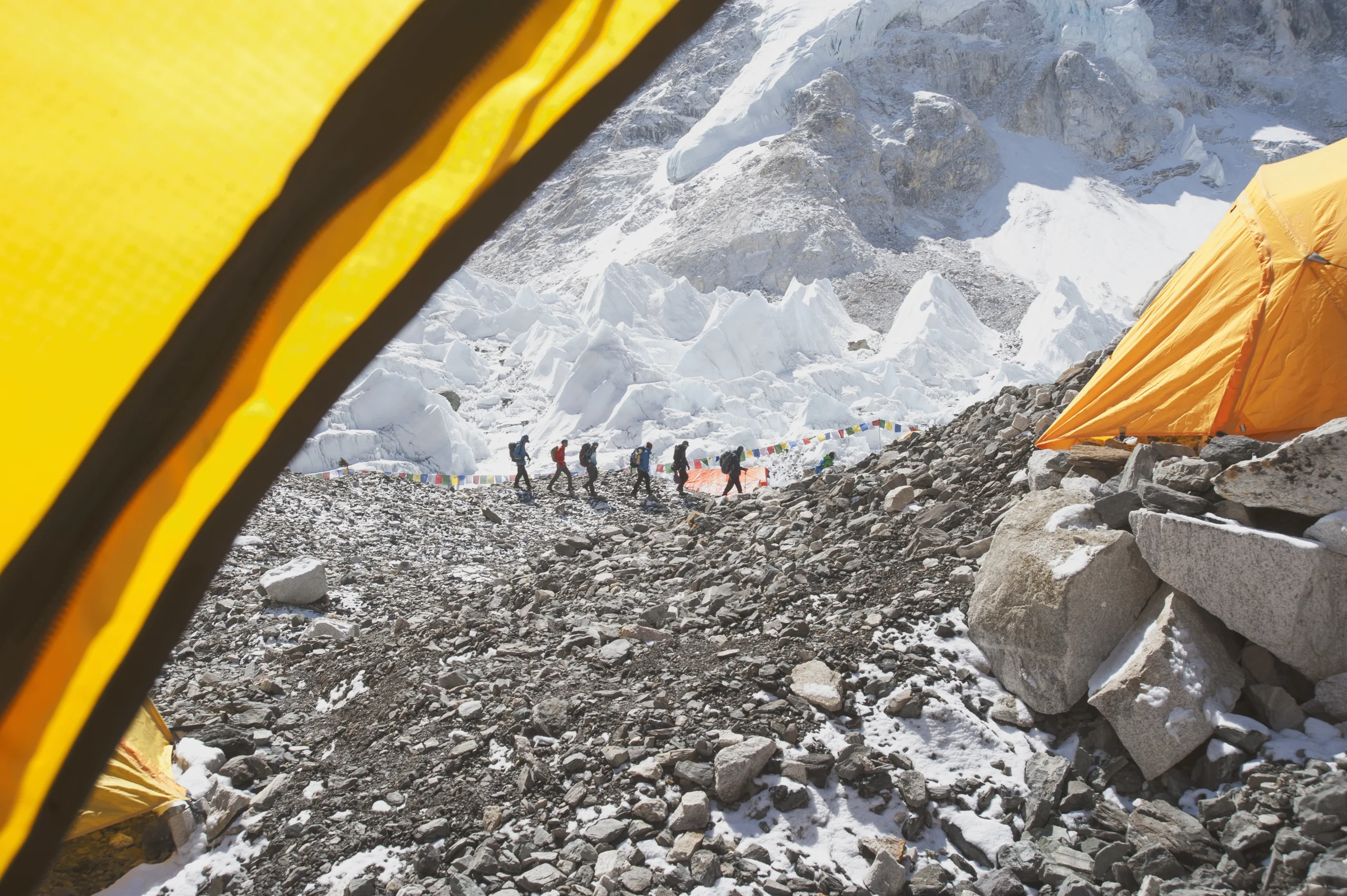 Widok z namiotu w Base Camp
